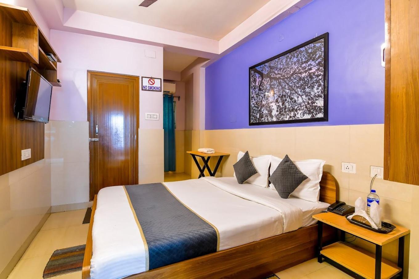 The Kolkata Hotel Exterior photo